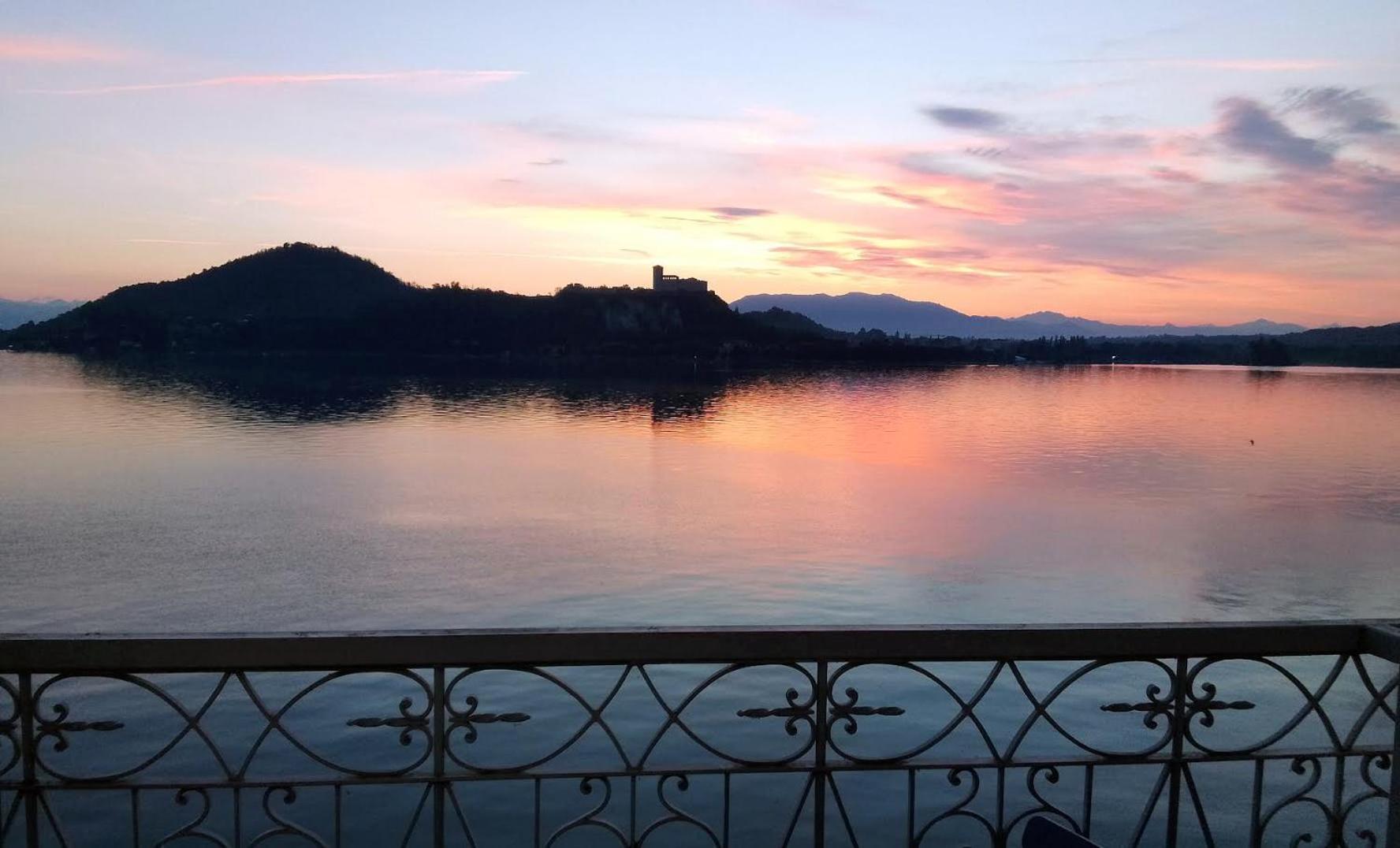 Fwl Romance On The Lake - Panorama Arona Dış mekan fotoğraf